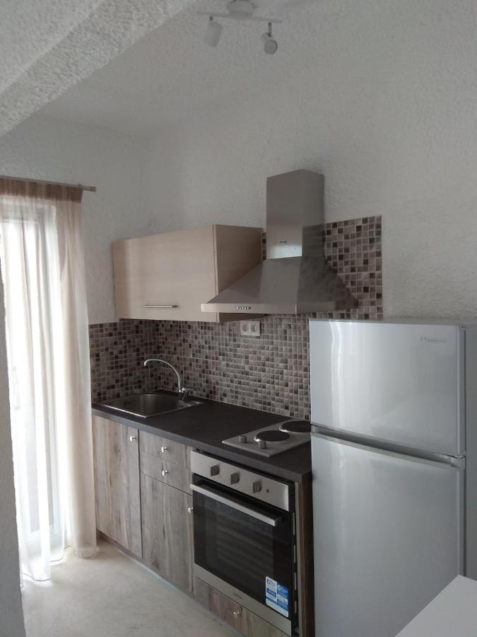 Aqua Apartments Loutra Oraias Elenis Exterior photo